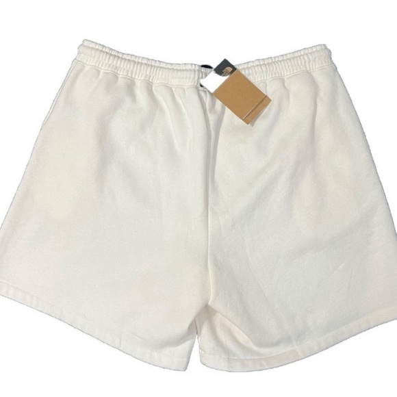The North Face XL Earth Day shorts with pockets - Picture 2 of 7